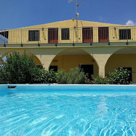 Villa Sole - Finaiti - Appartamento Per Turisti Флоридія Екстер'єр фото