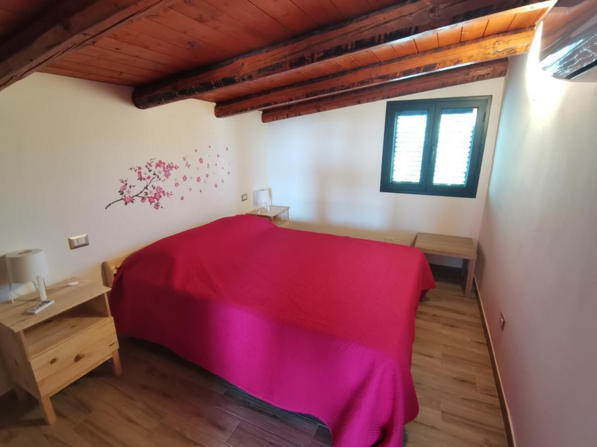 Villa Sole - Finaiti - Appartamento Per Turisti Флоридія Екстер'єр фото