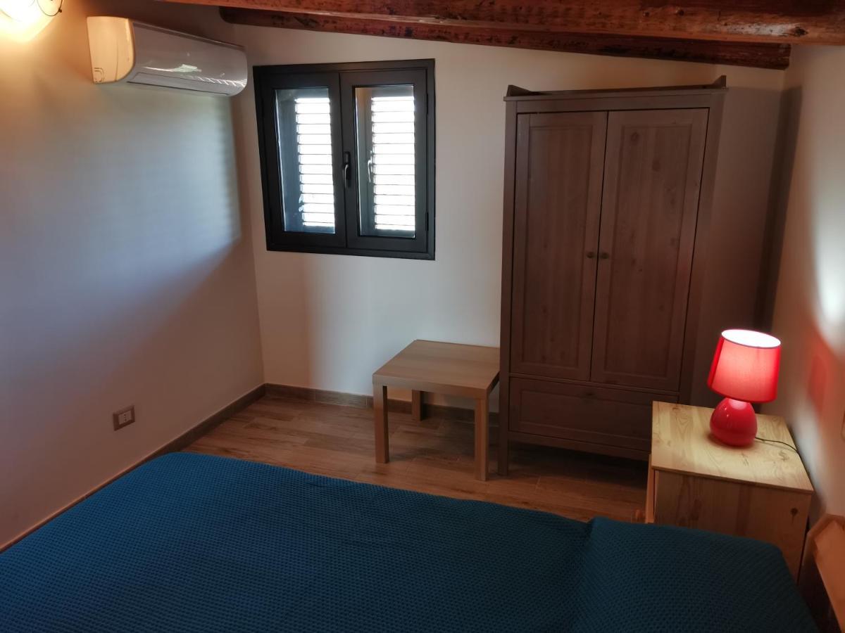 Villa Sole - Finaiti - Appartamento Per Turisti Флоридія Екстер'єр фото