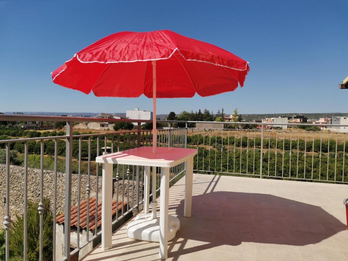 Villa Sole - Finaiti - Appartamento Per Turisti Флоридія Екстер'єр фото
