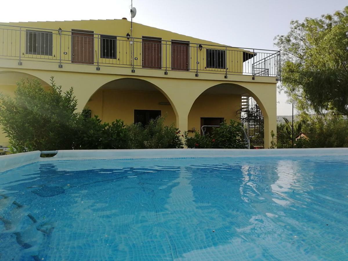 Villa Sole - Finaiti - Appartamento Per Turisti Флоридія Екстер'єр фото