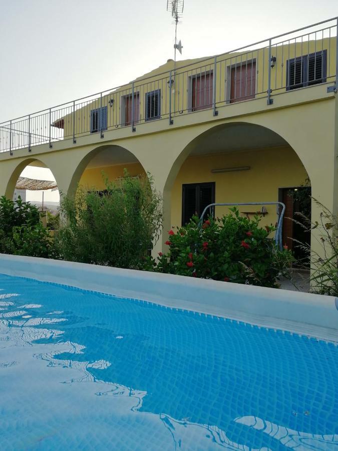 Villa Sole - Finaiti - Appartamento Per Turisti Флоридія Екстер'єр фото
