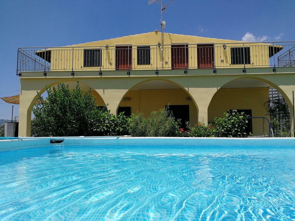 Villa Sole - Finaiti - Appartamento Per Turisti Флоридія Екстер'єр фото