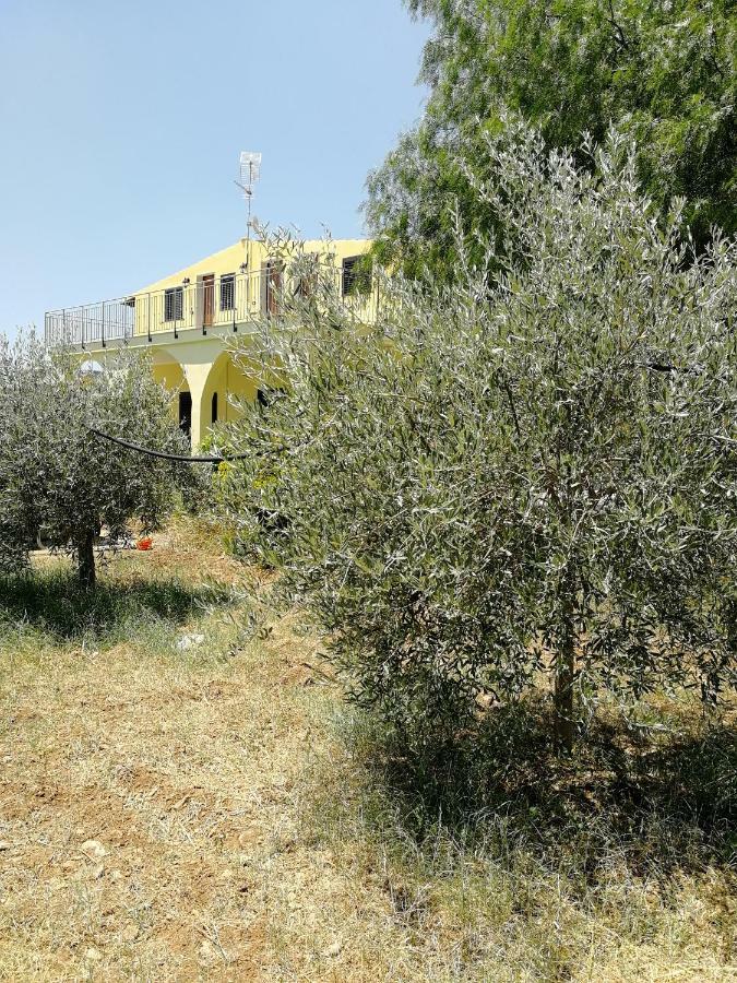Villa Sole - Finaiti - Appartamento Per Turisti Флоридія Екстер'єр фото