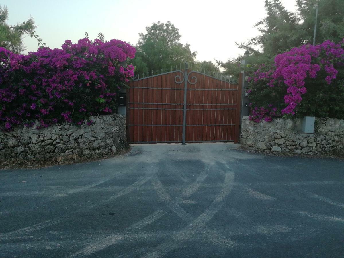 Villa Sole - Finaiti - Appartamento Per Turisti Флоридія Екстер'єр фото